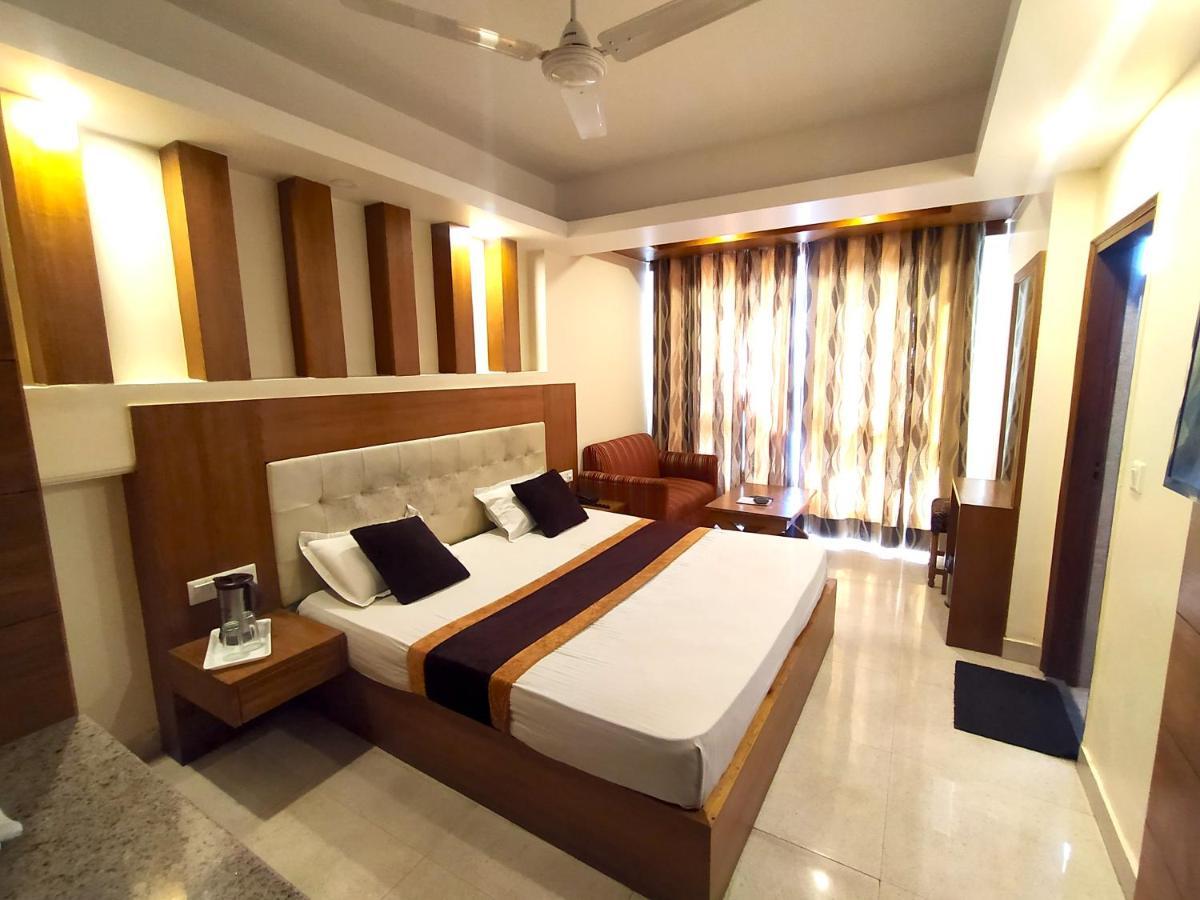 Hotel Samrat, Массури Экстерьер фото